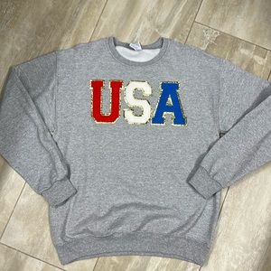Women’s USA crewneck unisex size M